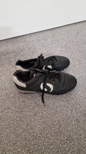 Sondico strike astro turf