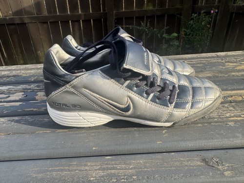 Nike total astro turf - 90,